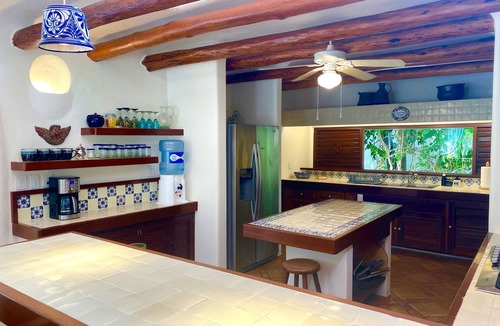 Playacar Fase I House | Casa Chohom, Pool, Spacious Villa with Beach Access