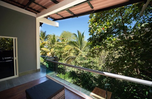 Yelapa Apartment | Casa Cielo Rojo - Yelapa Treetop House with AC