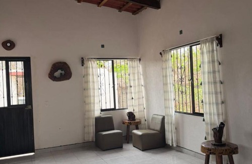 Las Varas House | Casa ciruelo