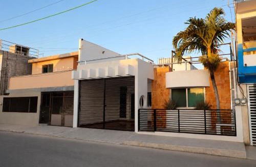 Merida House | Casa con alberca en el centro de Puerto Progreso