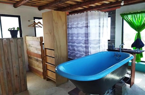 La Paz House | Casa de campo con vista a la Paz, rodeada de naturaleza