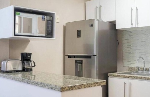 Hornos Condo | Casa familiar con piscina, jardín y parque infantil