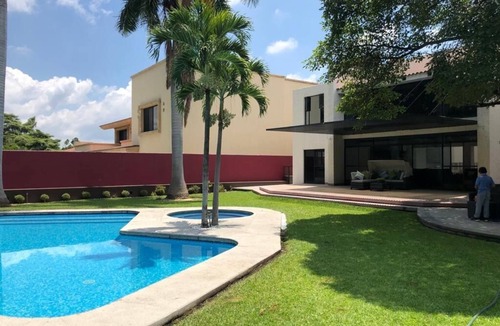 Palmira House | CASA FLAMBOYAN