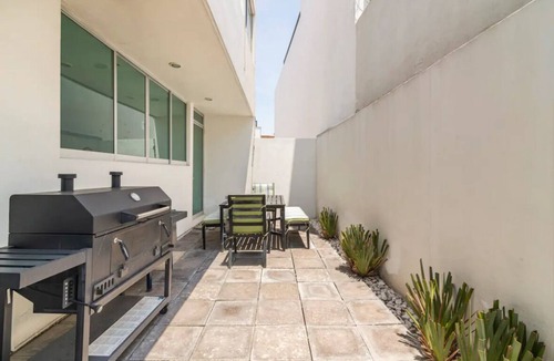 Lomas de Angelopolis House | ¡casa Grande y Cómoda! Súper Ubicación, Seguridad y Tranquilidad en Angelópolis