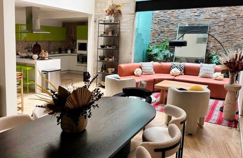 La Condesa Villa | Casa Ha A Soulful 7Br Home w Rooftop, Condesa