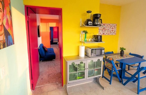 Esterito Apartment | Casa Lola: 2 bedroom Downtown apt one block from Sea