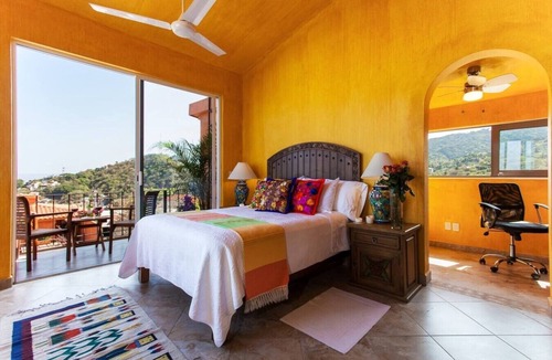 Alta Vista Villa | Casa Lorenzo, Lush Landscape, Intown, Privacy