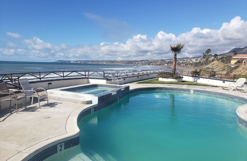 Playas de Rosarito Villa | Casa Luna Llena oceanfront villa, sleeps 20+, pool, jacuzzi, beach, bbq, views