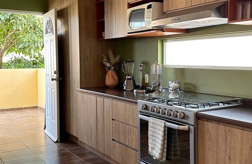 Fraccionamiento Revolucion Apartment | Casa Membrillo in Tlaquepaque near the Airport