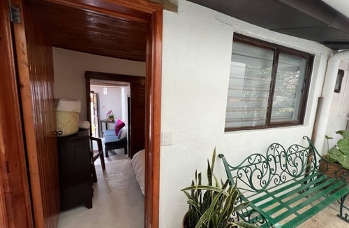 De La Merced Apartment | Casa Petra esta en el centro de San Cristobal donde caben hasta 4 personas.
