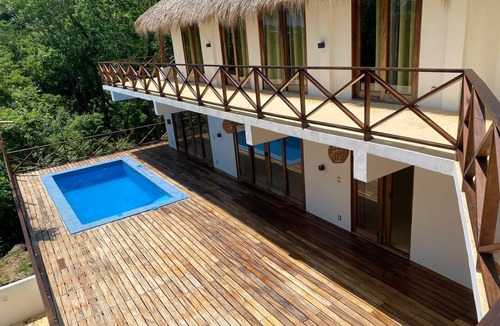 San Agustinillo House | Casa Olalé : Beautiful House, San Agustinillo Beach, Swimming Pool, Tranquility