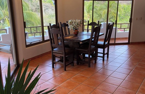 Lo de Marcos Villa | Casa Pelicanos: Oceanfront Home: Beach Vacation Paradise
