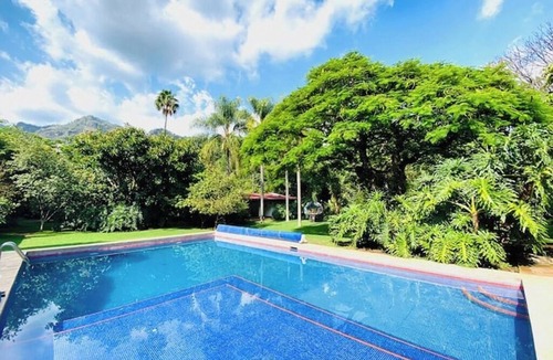 Santo Domingo House | Casa Pomona: Spacious 6-bedroom house in delightful Tepoztlán