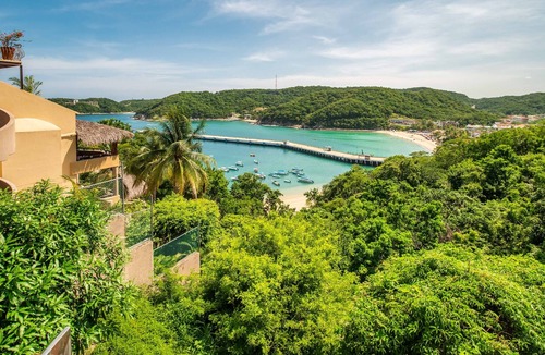P Chahue Villa | Casa Portamare - Modern Oceanfront Villa
