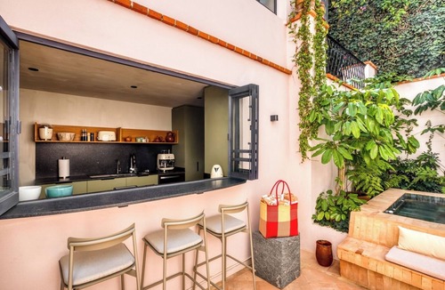 La Condesa House | Casa Reynosa- 4BR Gorgeous Home with Pool