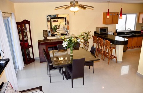 Villa Juarez Hotel | Casa Sol 4 Bedroom Villa with pool close to the beach