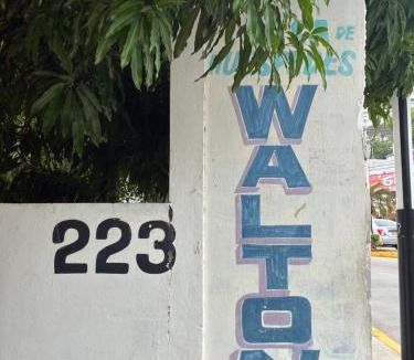 Las Playas Hotel | Casa Walton