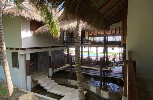 Barra de Colotepec House | .casaemelina-puertoescondido.contact us for a deal ! 25m Pool, huge property