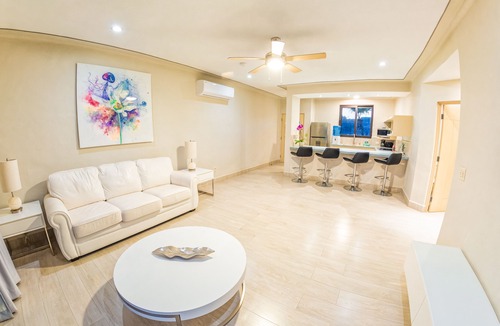 Pedregal Apartment | Castillo Blarney Inn