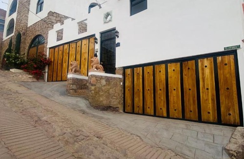 Guanajuato Apartment | Castillo De La Santa Cruz
