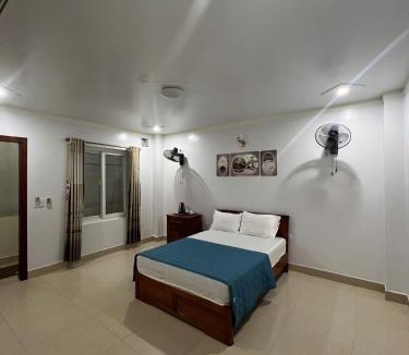 Cat Hai Hotel | Cat Ba Manh Vuong Central Hotel