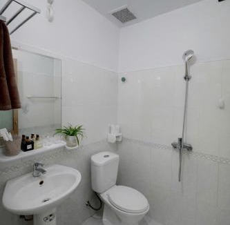 Cat Hai Hotel | Cat Ba Sunshine Hotel