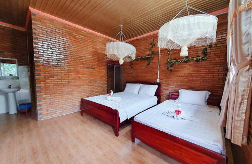 Quan Tom Cabin | Cat Tien Farmer Lodge