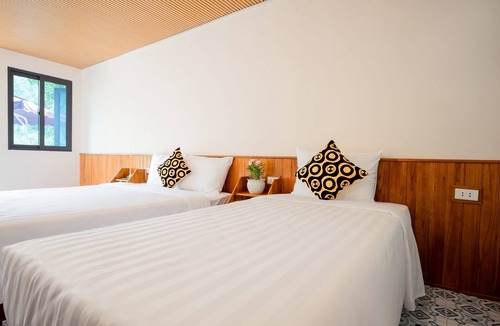 Cat Hai Hotel | Catba Papillon Garden Bungalow & Resort