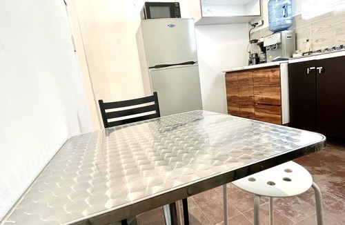 San Pablo de Los Frailes Apartment | Central Spacious, Clean Apartment 4-6 family & pet, Ideal for Family or Groups