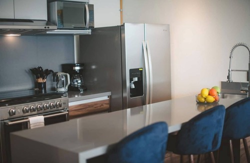 Del Valle Apartment | Central, bright, cozy, and elegant Benci apartment