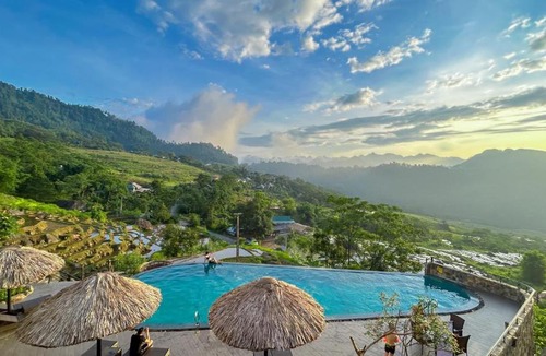 Pu Long Nature Reserve Hotel | Central Hills Pu Luong Resort