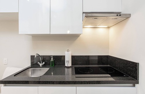 Centro House | Charming 1-bedroom building with AC, WiFi in enchanting Playa del Carmen