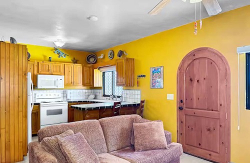 Cholla Bay House | Charming 1-BR house, Bahía la Choya, Starlink WiFi, AC, roof deck, dog friendly