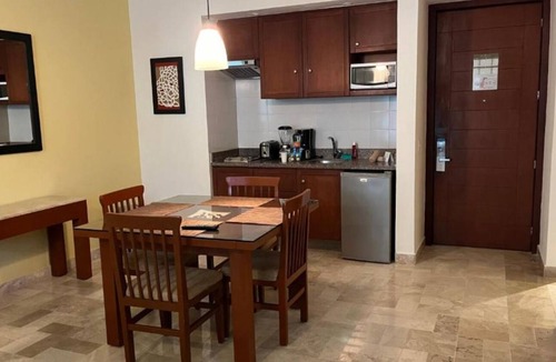 Mazatlan Resort | Charming 2-bedroom resort in superb Mazatlán with AC, WiFi