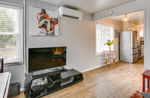 West Eugene House | Charming Eugene Getaway ~ 1 Mi to Downtown!