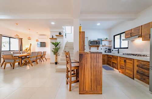 Crucecita Villa | Charming Home - Walking Distance to the Beach