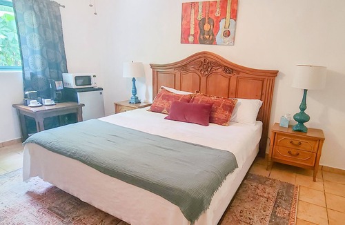 Loma de Guadalupe Apartment | Charming suite in Hacienda La Quinta