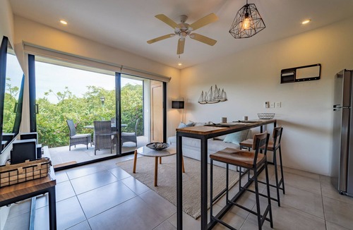 P Chahue Condo | Chic Central Living: 1BDR Condo in Prime Location