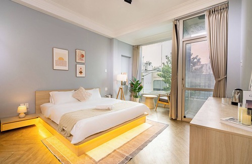 District 1 Hotel | Chill Hill Hotel & Home