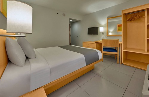 Lazaro Cardenas Hotel | City Express by Marriott Lazaro Cardenas