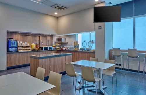 Vallejo Hotel | City Express by Marriott Ciudad de México La Villa