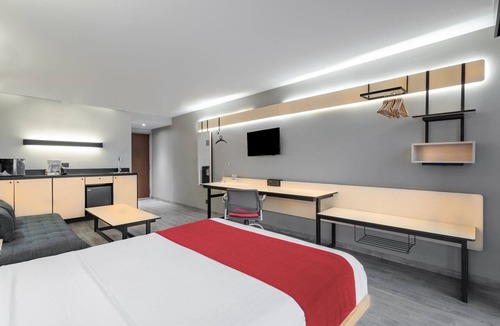 Minerales Hotel | City Express by Marriott Guadalajara Aeropuerto