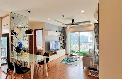 Hon Gai Apartment | CityCenter ApartmentI 2- BRsI Best View.