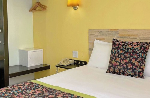 Juarez Hotel | Classic-Style Room Near Dining & Shopping – Walkable Area