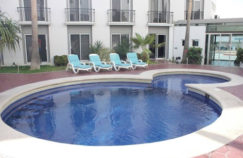 Juarez Hotel | Classic-Style Room Near Dining & Shopping – Walkable Area