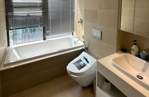Cong Vi Apartment | Clinton - 3BR Vinhome Metropolis Full Serviced