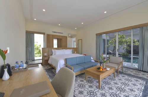 Tu Nghia Hotel | Cocoland River & Beach Resort