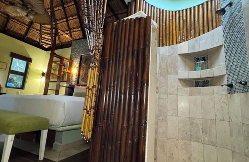 Villa Juarez Hotel | Cocos Cabañas Playa del Carmen Adults only
