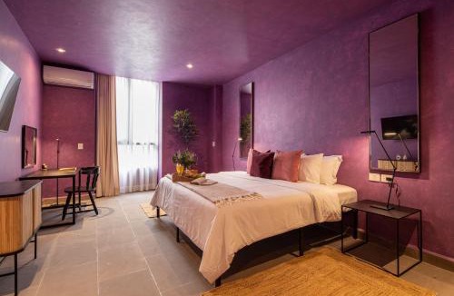 Zona Centro House | Colorful & Lively Centro Gem 5BR, Rooftop Patio