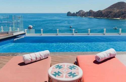 El Medano Ejidal Apartment | Comfort and Convenience! Free Parking, Outdoor Pools & Spa, Near Medano Beach!